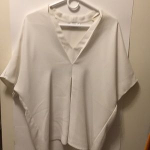 Vince. Women’s White V neck Tunic